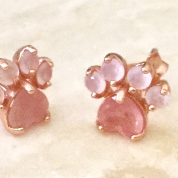 100% Rose quartz paw print earrings. - Picture 4 of 5